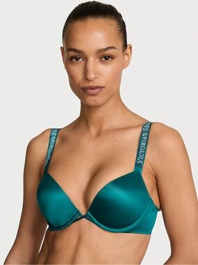 *SET* Victoria's Secret
Bombshell Logo Shine Strap Push-Up Bra/Thong Panty Set